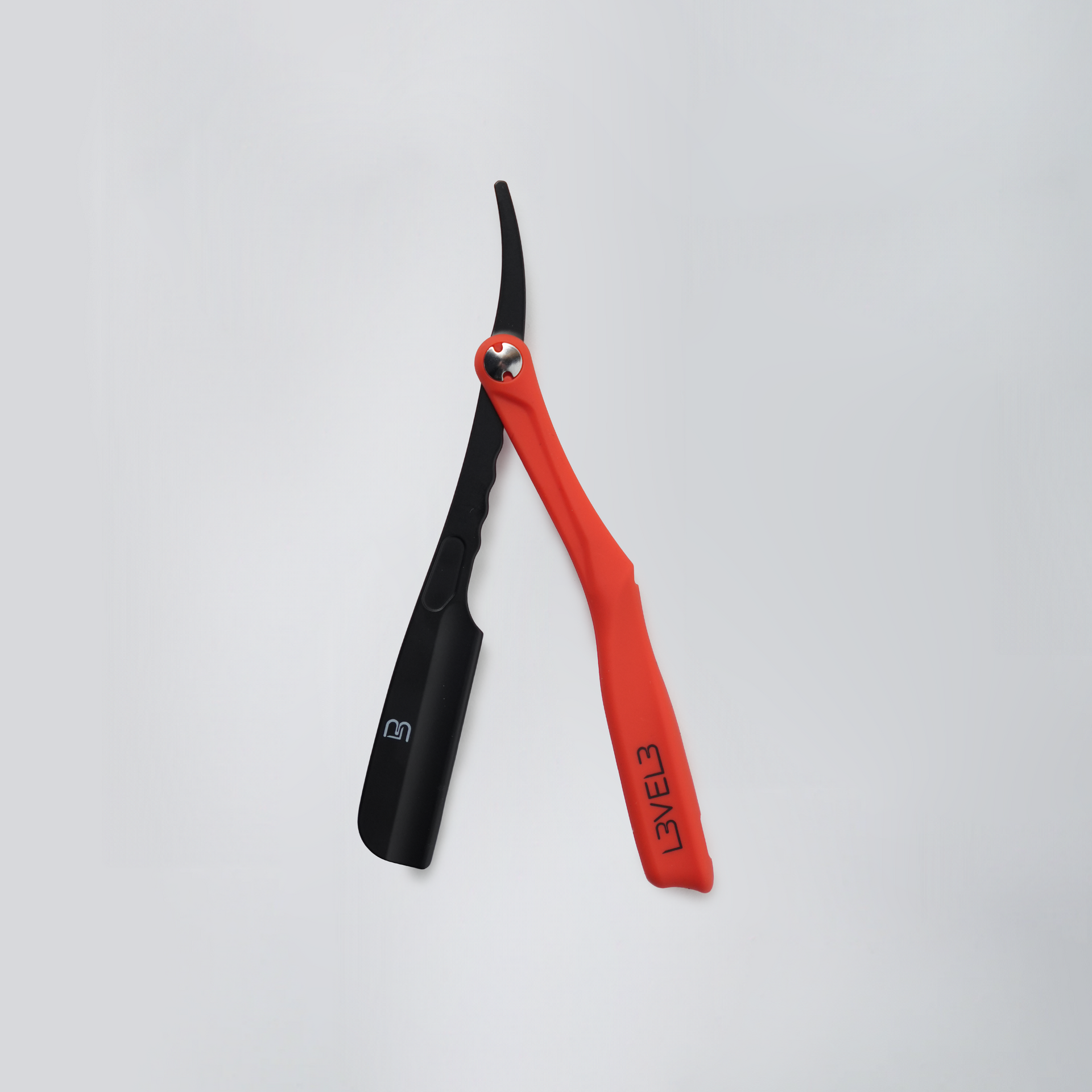 Milly Clutch Razor Holder | Double Edge Razor | L3VEL3